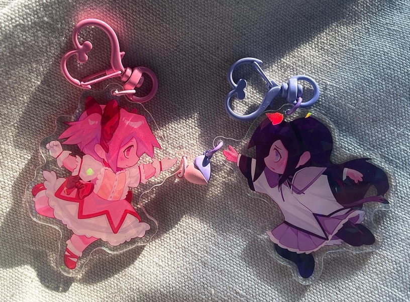 Puella Magi Madoka Magica Matching Holographic Magnetic Keychains (Homura Akemi and Madoka Kaname)(PLEASE READ DESCRIPTION)