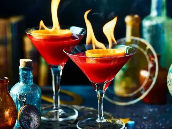 Offer me and my girl friend a good cocktail 🍹