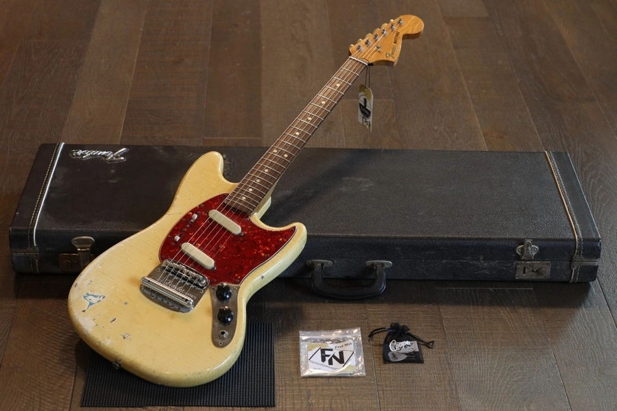 1967 Fender Mustang Electric Guitar Olympic White over Daphne Blue + OHSC