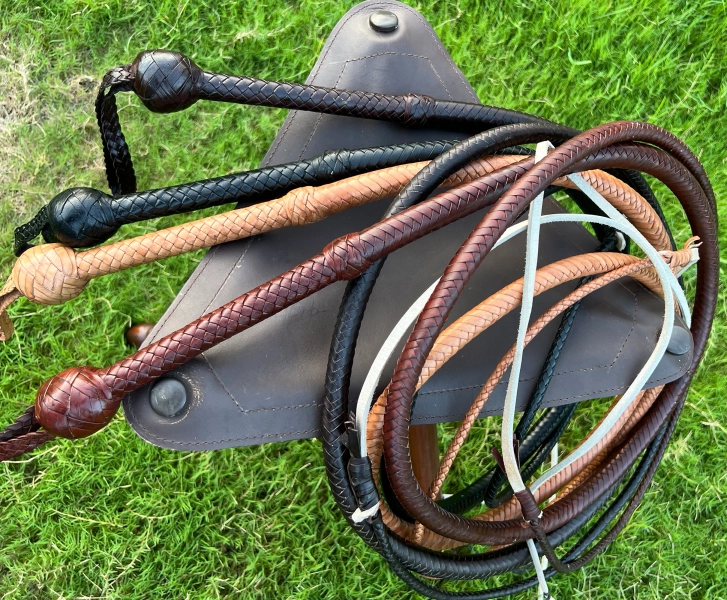 12 Plait Kangaroo hide Leather Bullwhip, Indian Jones Style, Replica in aColor Natural Tan, Whisky, Brandy and Black