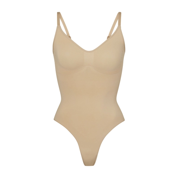SEAMLESS SCULPT THONG BODYSUIT | CLAY
