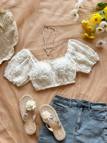 SHEIN WYWH Blusa de punto recortada con mangas abullonadas de malla bordada y lazo