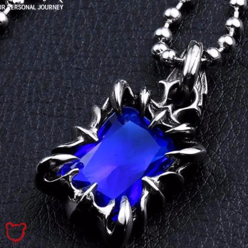 Explosive Gothic Claw Pendant - Black stone