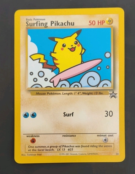Surfing Pikachu #28/53 Black Star Promo Regular, 2001 Juego de cartas coleccionables Pokémon vintage, casi nuevo