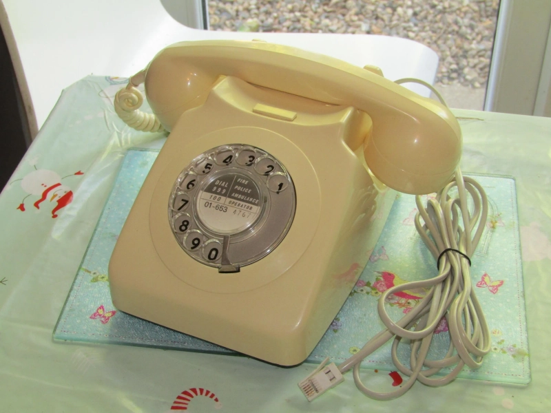 Vintage Retro GPO 746 Rotary Finger Dial Ivory Cream Handset Telephone