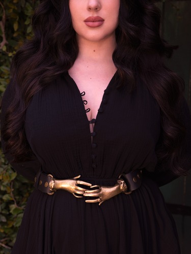 Victorian Hands Belt in Antique Brass