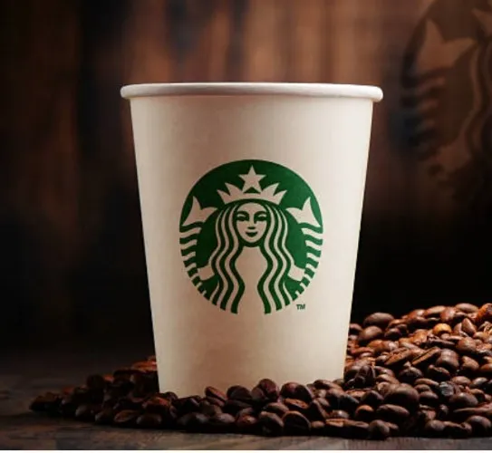 Coffee and a slice of 🍰 cake