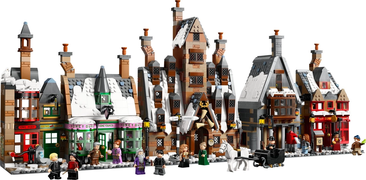 Hogsmeade™ Village – Collectors' Edition 76457 | Harry Potter™ | Buy online at the Official LEGO® Shop US 