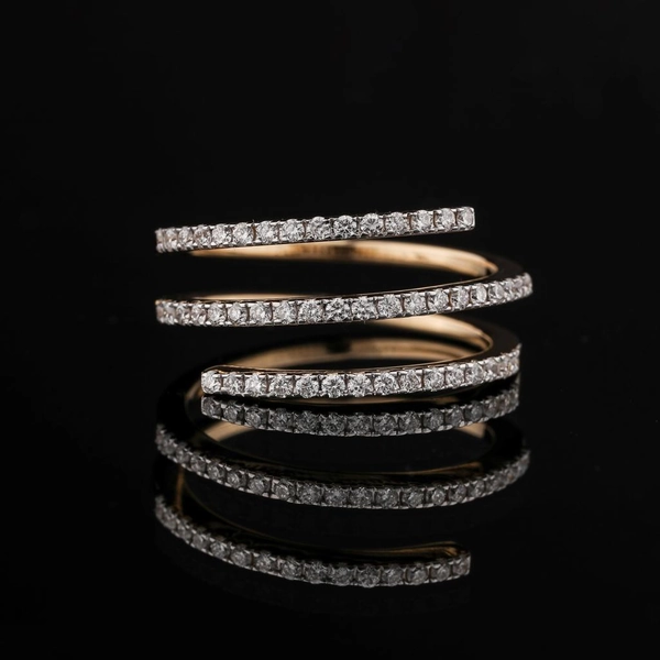 Gabrielle Swirl Ring