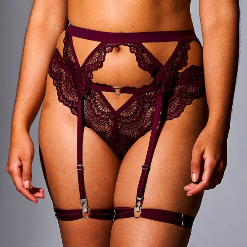 Strapped in Thigh Garters - Cherry | Cherry / XS-XL
