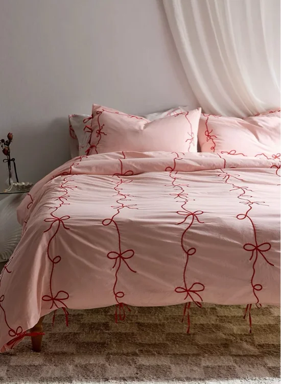 Pink & Red Lacey Bows Duvet Set