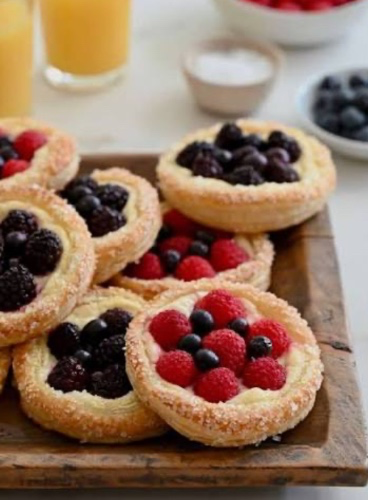 Breakfast at the patisserie