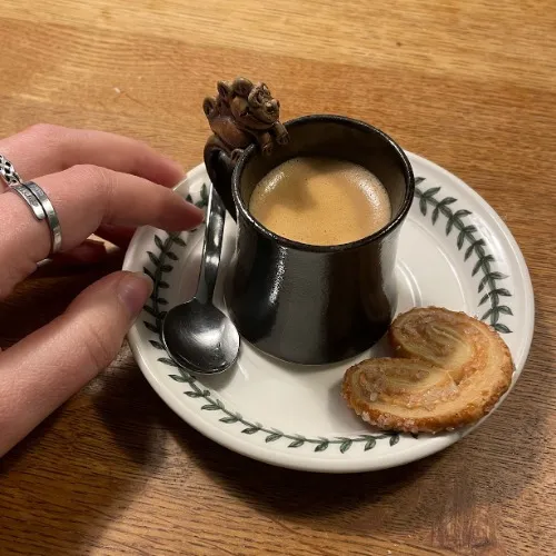 A Tiny Token of Devotion 🌸💖