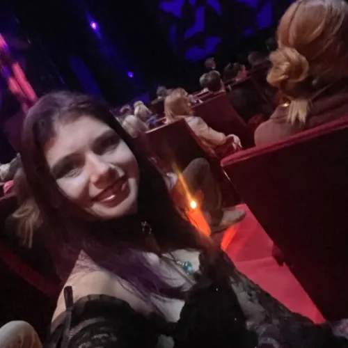 Adore Me in the Spotlight 🎭💖