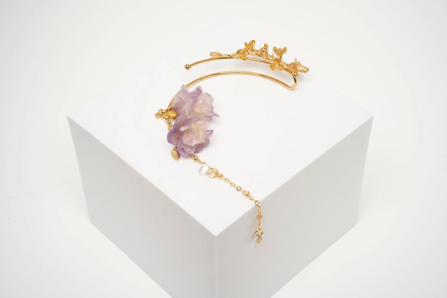 Wisteria Ear Hook💕