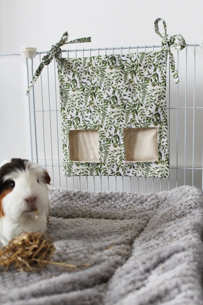 Guinea Pig/Rabbit Hay Feeder