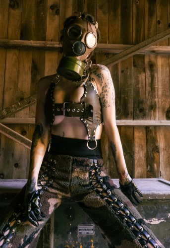 Toxic Vision Commander buckle top