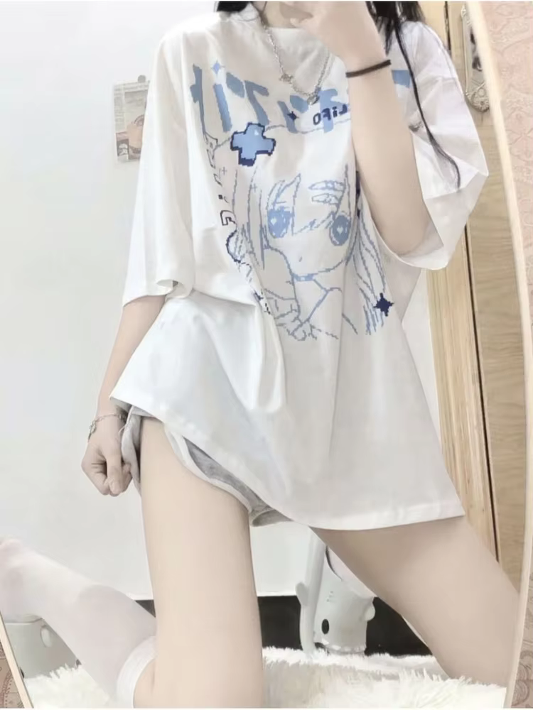 A CUTE T SHIRT
