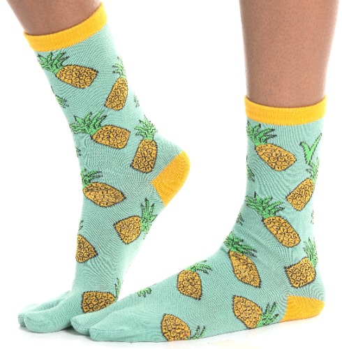 1 Pair - V-Toe Split Toe Socks Flip Flop Socks Tabi Big Toe Style Fits Men Shoe Size  7 - 10.5 Women Size 8.5 - 11 - Pineapple