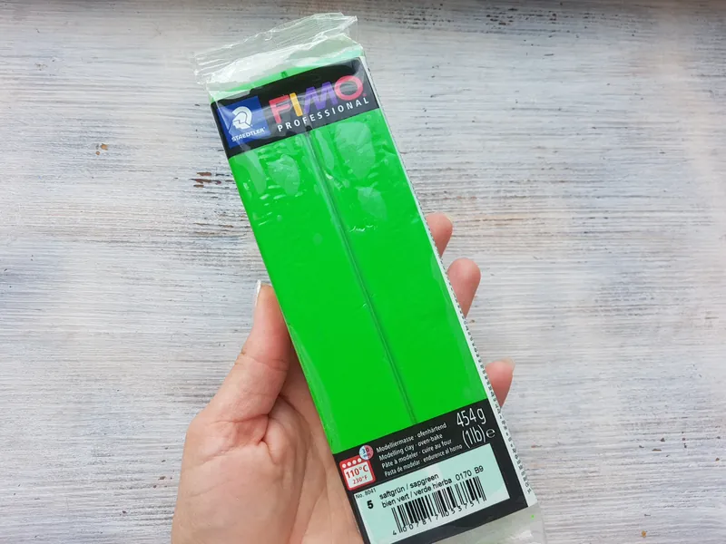 Fimo Professional Sapgreen, Nr. 5, True colours, Modelling clay for making jewelry, accessories and home decor, baked polymer clay