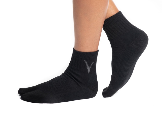 Black Wool Casual V-Toe Flip-Flop Tabi Big Toe Socks - Women 8 - 11.5 Men 7 - 10.5