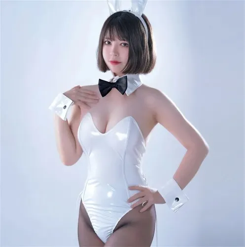 Red Thorns - proper wetlook boned bunnysuit - White 