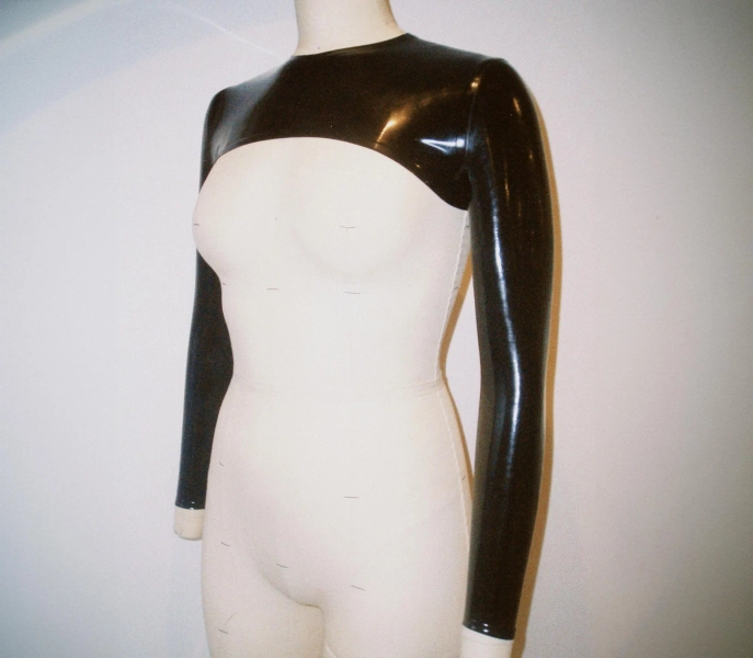 Latex Rubber longsleeve bolero crop top 'Maika Top'