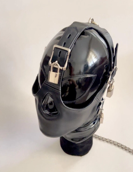 Leather octopus mask with padlock