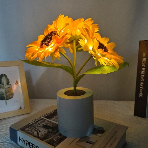 Desk Lamp with Light-Up Sunflower Design - Sunflowers