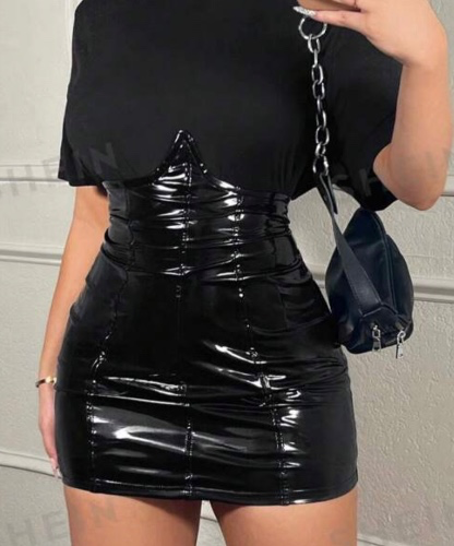 Leather skirt 🐈‍⬛🥵