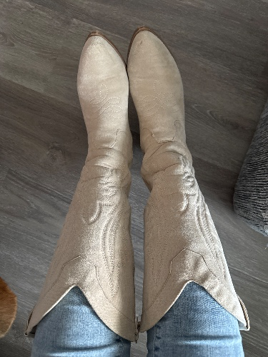 New cowgirl boots