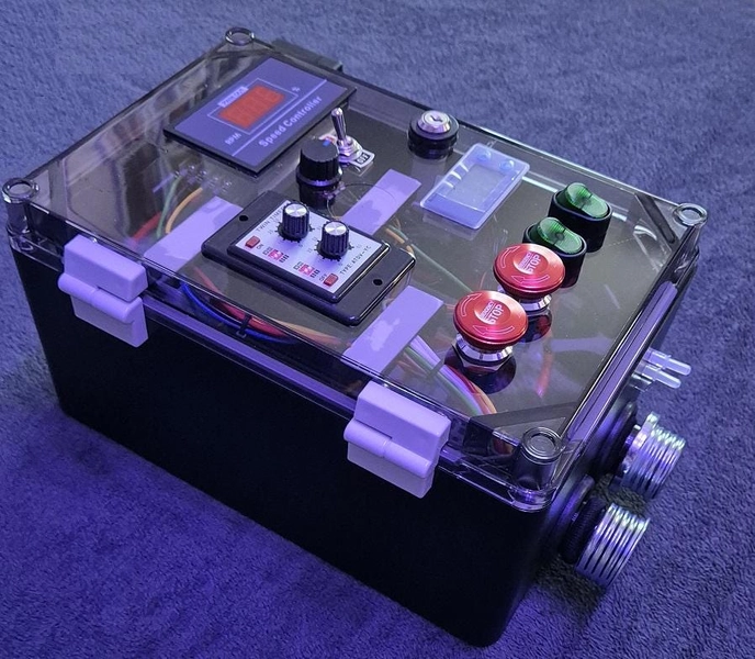 Electronically controlled breath control poppers device