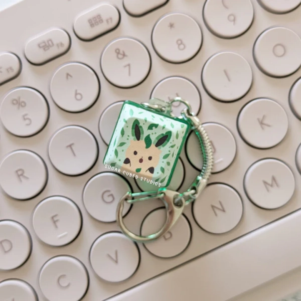 Leafe #470 - Fidget Keycap Keychain