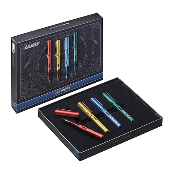 Lamy AL-star Harry Potter 4er-Set – Special Edition Füllhalter mit Gravur der Häuser - Stahlfeder in Strichbreite M – leichtes Aluminiumgehäuse – inkl. Tintenpatrone T10 blau – Rechtshänder