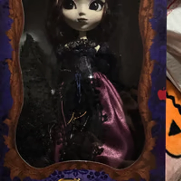 Pullip midnight velvet