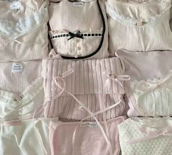 shopping ‧̍̊ᵕ꒳ᵕ˙˚˙