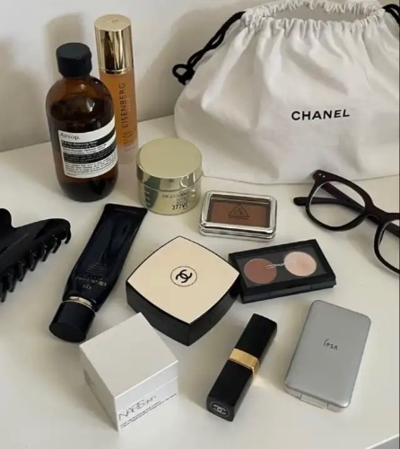 Makeup for late night dates