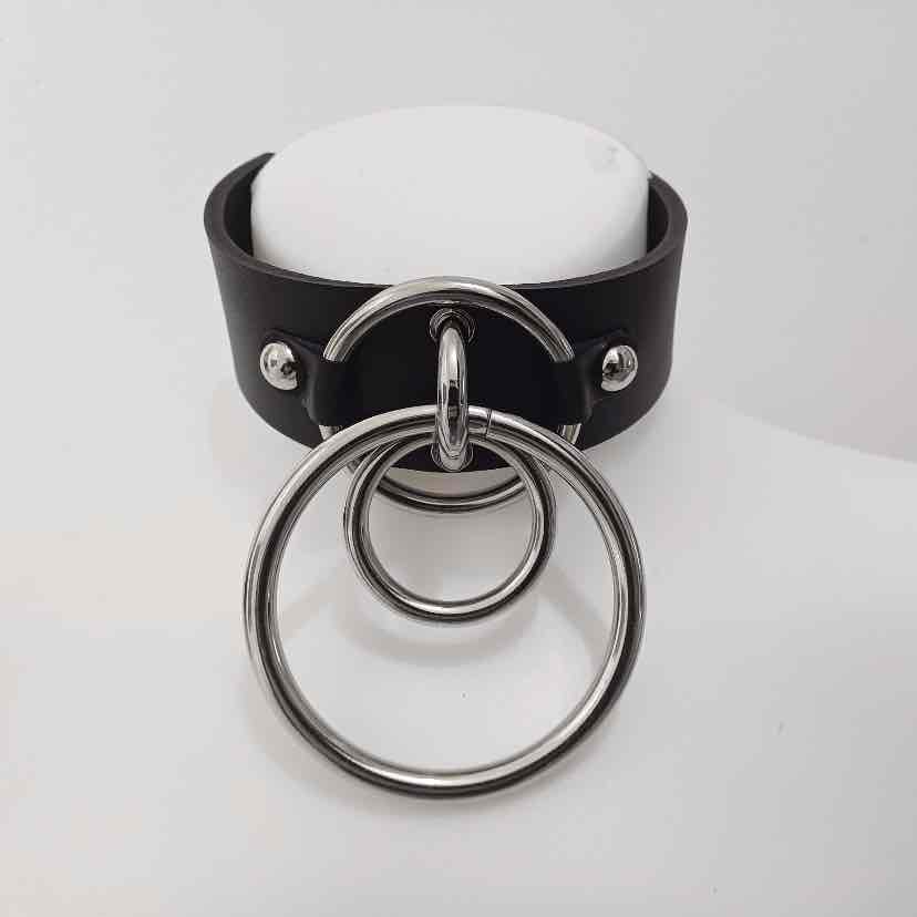 Black Leather Choker With Rings - Grunge Goth Collar