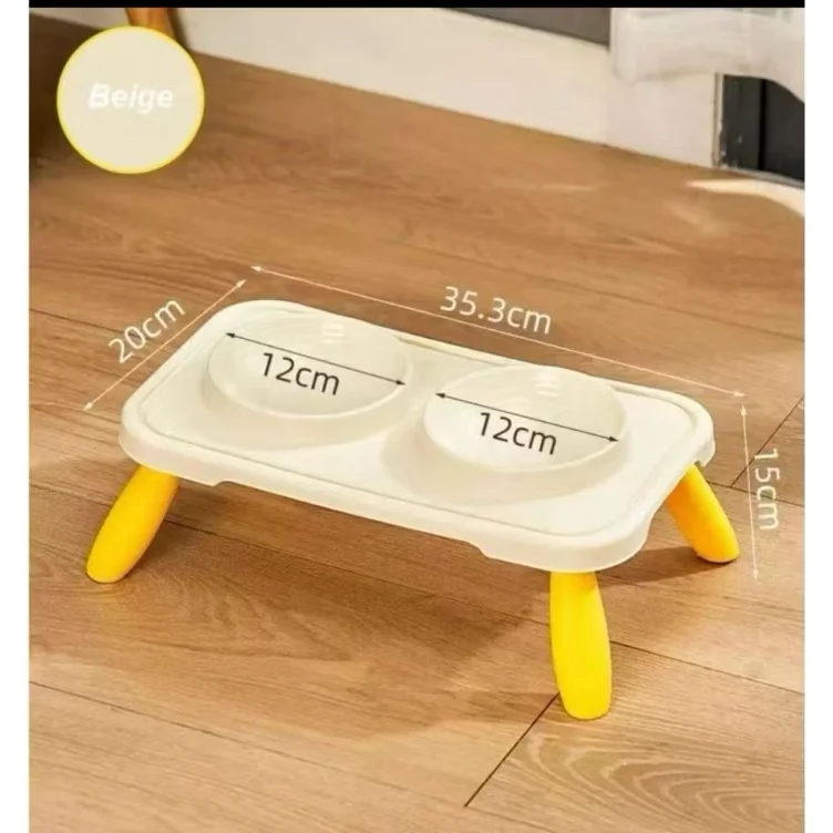 Feeding bowls for my cats (3x)