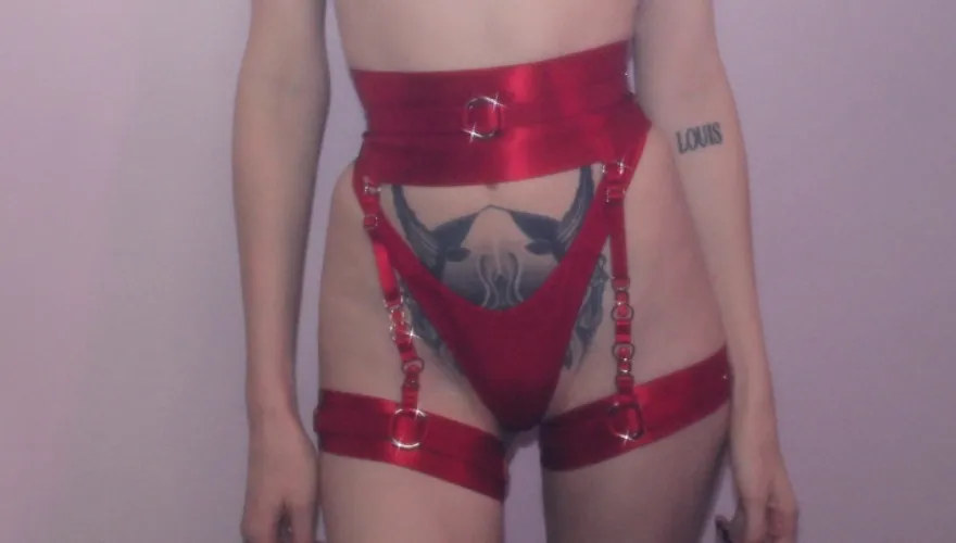 Fentai Garter Belt ( Red )