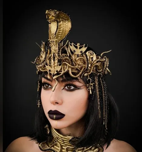 cleopatra snake crown