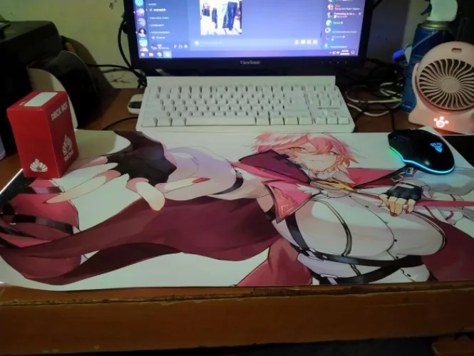 CUSTOM PLAYMAT WITH YOUR PICTURE OF YOUR CHOOSING (for me)