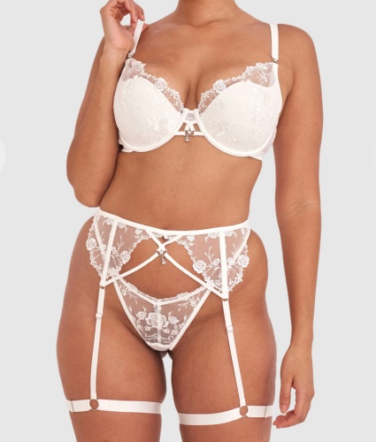 Vamp honey I’m home lingerie set 