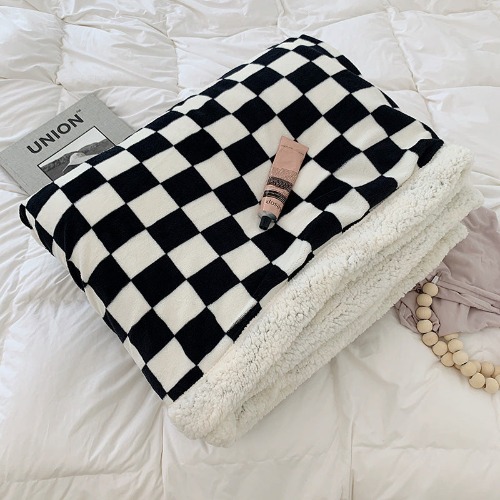 Gwen Checkerboard Fleece Blanket | Black / 150X200CM