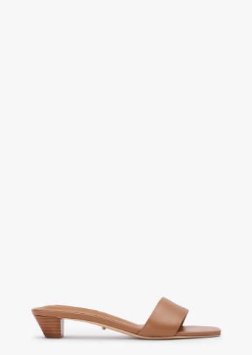 Isidora Tan Nappa | Tan Nappa / 9.5