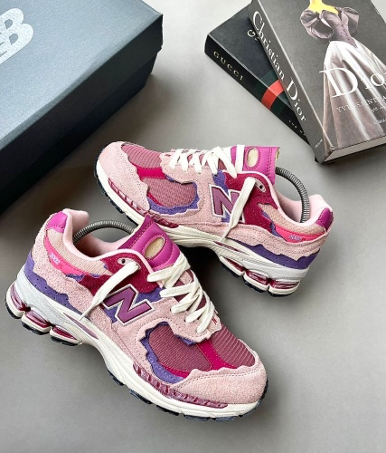 pink new balances