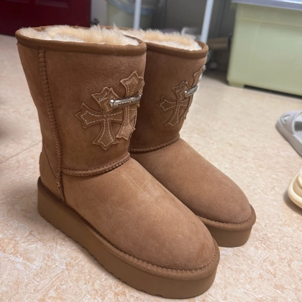 Chrome Heart Uggs Triple Cross Patch Suede