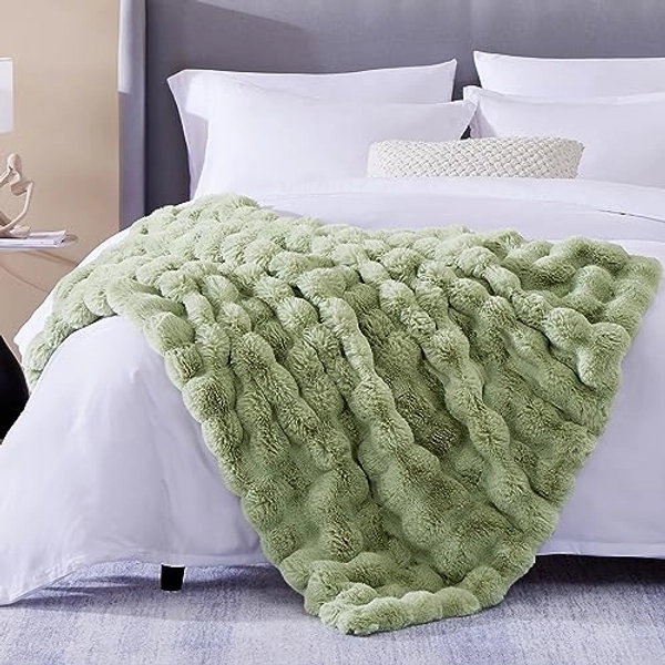 CozyBloom Soft Cute Bubble Fuzzy Faux Fur Throw Blanket for Couch, Decorative Accent Plush Long Shaggy Fluffy Blanket, Solid Comfy Fleece Furry Blanket, Reversible Thick Warm Blanket for Winter,Green