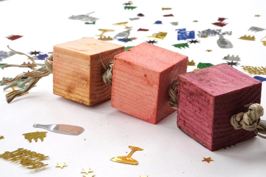 Berry Wood Fling for Bunnies | Fruit infused Pine Wood Fling Toy | Natural Chew Toys for Rabbits, Guinea pigs, Chinchillas & Small pets