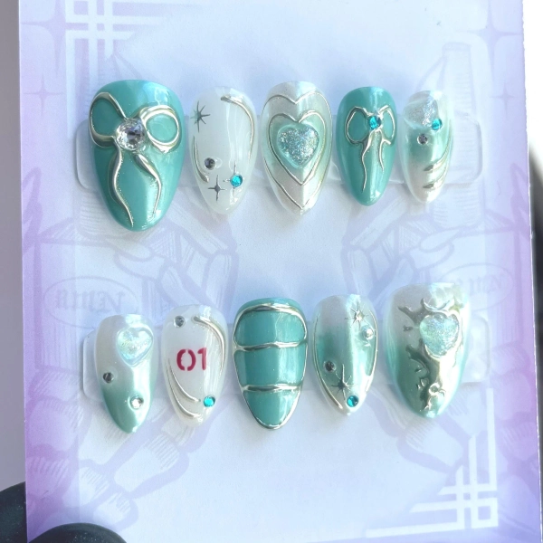 Sugoi! CV01; Hatsune Miku Cute Kawaii Blue Anime Press On Nails